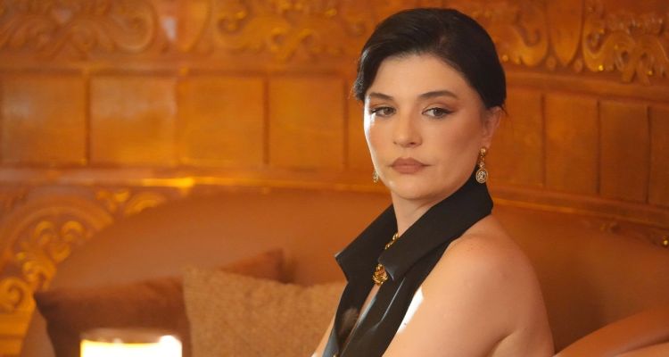 Gonca Vuslateri Paris'te! Ünlü Oyuncu Gmaro Dergisine Kapak Oldu