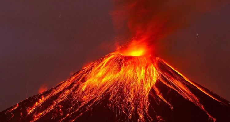 Guatemala'da Fuego Yanardağı Patladı: Binlerce Kişi Tehdit Altında