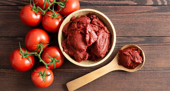 Domates Sosu Salçaya Dönüşüyor! Kaşık Taktikli Pratik Tarif