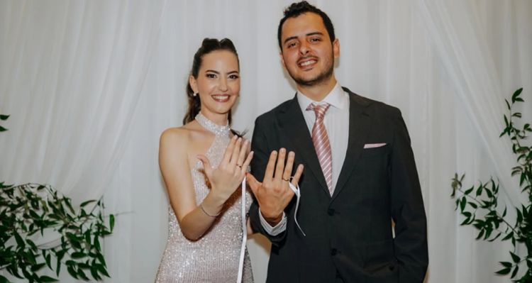 Ezgi Şenler Sevgilisi Ömer Gürgen ile Nişanlandı