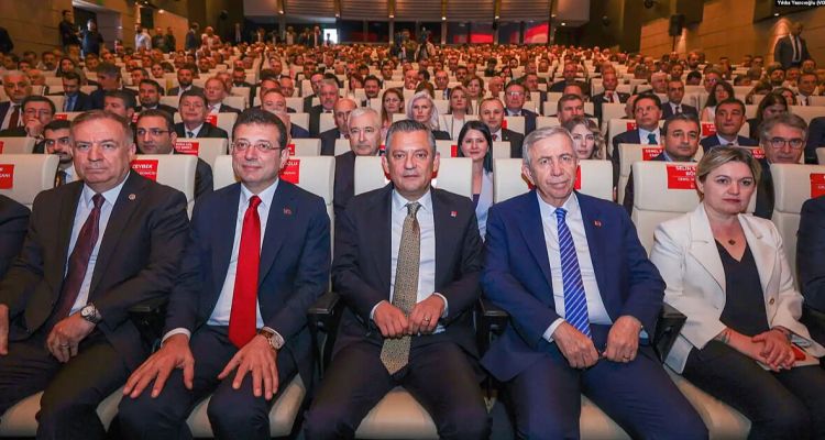 Özgür Özel’den Sert Çıkış: “İmamoğlu Adaylıktan Vazgeçemez!”