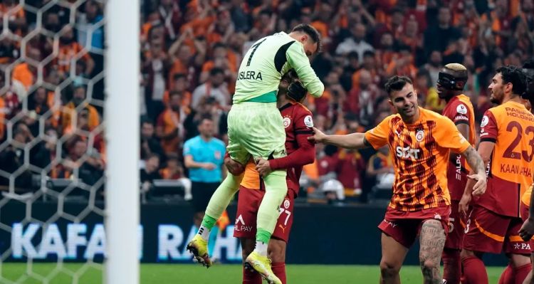 Fernando Muslera'dan Tarihi Gol: Galatasaray’a Şampiyonluğu getirirken akıllarda şüphe uyandırdı