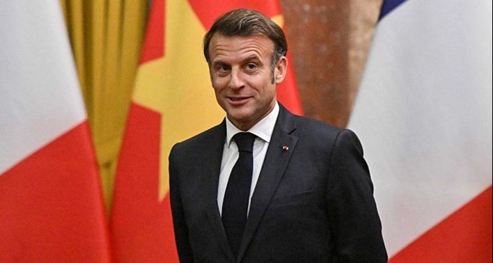 Fransa Cumhurbaşkanı Emmanuel Macron’a Eşinden Şok Müdahale