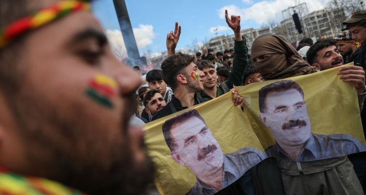 PKK Silah Bırakma ve Fesih Kararı Aldığını Duyurdu