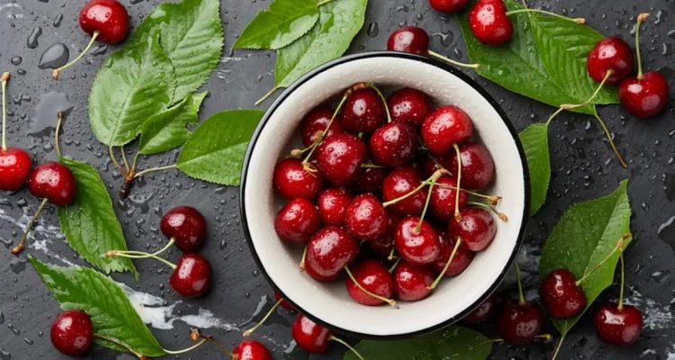 Kiraz Fiyatları 400 TL’yi Aştı: Tüketici İçin Lüks Meyve Oldu