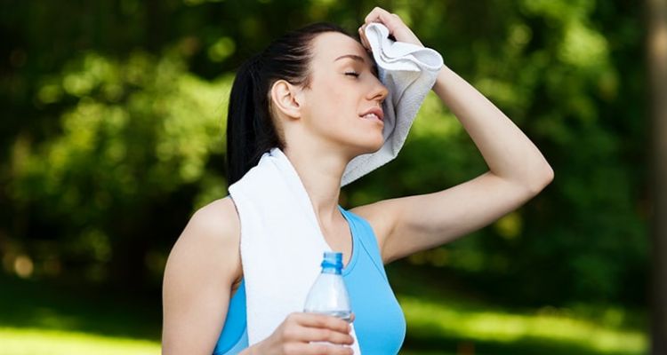 Ter Kokusu İçin Doğal Formül: Hindistan Cevizi Yağı ve Karbonat