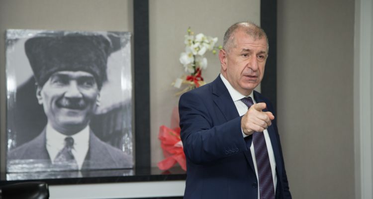 Ümit Özdağ'ın Tutukluluğu Devam Ediyor: Siyasi Yargılama mı?