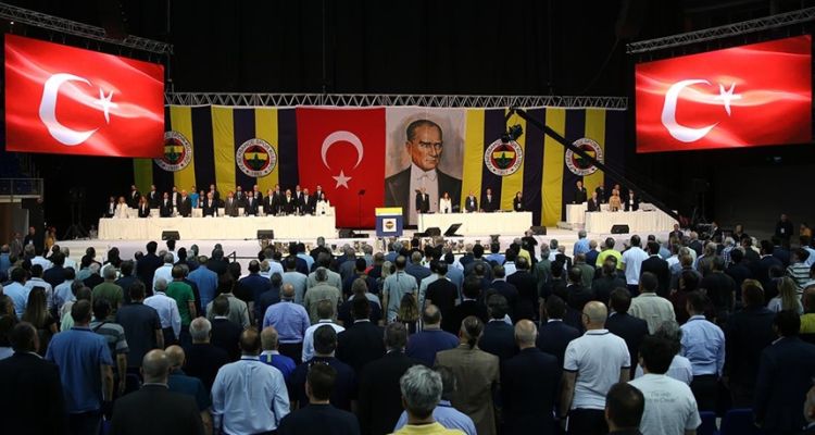 Fenerbahçe’de Olağanüstü Kongre İçin 10 Bini Aşkın İmza Teslim Edildi