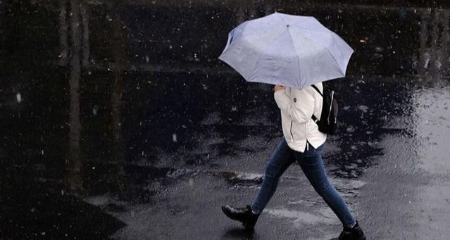 İstanbul Dahil 14 İlde Sağanak Yağış! Hava Ne Zaman Serinleyecek?