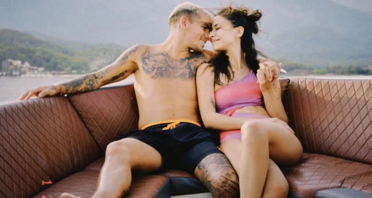 Lucas Torreira, Instagram'ın Yeni Özelliğiyle Ecenaz Üçer Paylaşınca Gündem Oldu