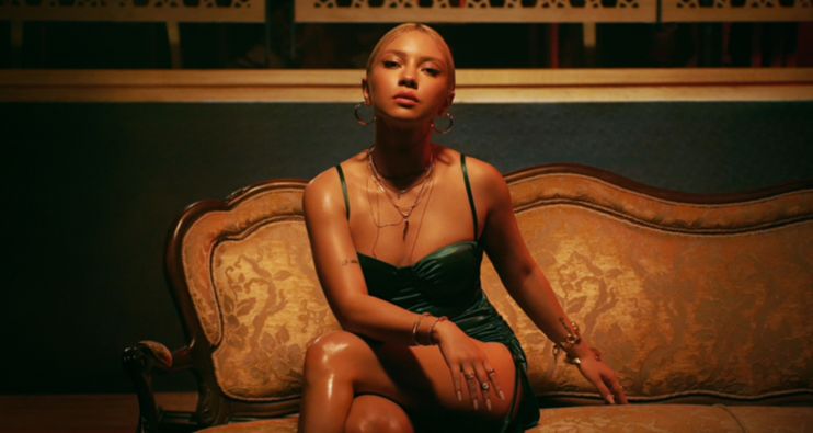 Ece Seçkin'e Sapık Dadandı! Yardım istmekten Başka Çaresi Kalmadı