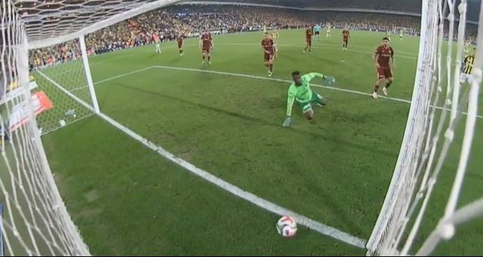 Fenerbahçe Trabzonspor Maçı Hakemi Üzerine Bein Trio Yorumcuları Ne Dedi