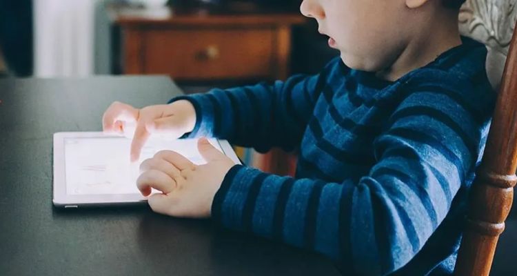 15 Yaş Altına Sosyal Medya Yasağı: Düzenleme Ay Sonunda Meclis’te