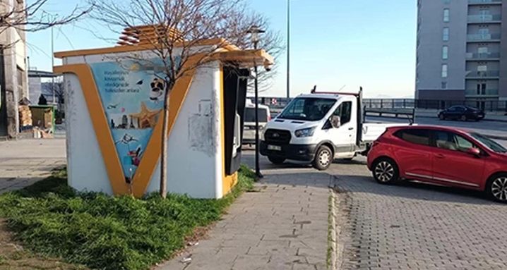 30 Milyon TL İddiası: İzmir Karabağlar Banka Aracı Soygunu İle Sarsıldı