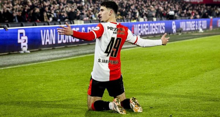 Robin Van Persie'nin Kurtarıcı Oğlu: Shaqueel van Persie