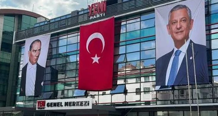 AYM'nin Yeni Parti Kararı: İsim Değişikliği Olacak mı?