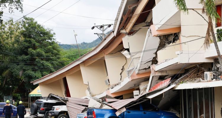 Panama'da 7,7 Büyüklüğünde Deprem! Tsunami Uyarısı Kaldırıldı