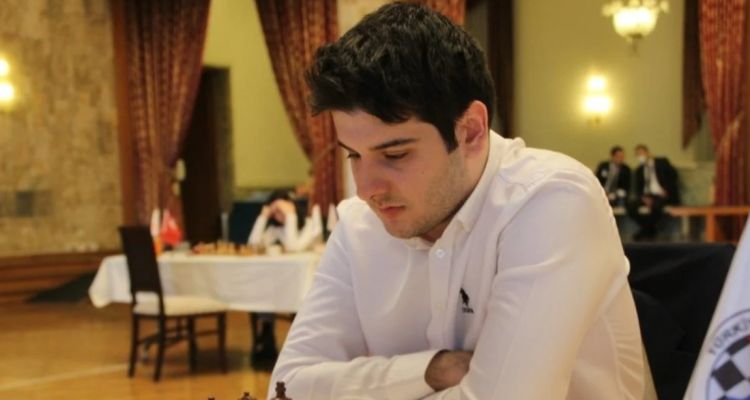 Cem Kaan Gökerkan Satranç Kariyerine Ara Verdiğini Açıkladı