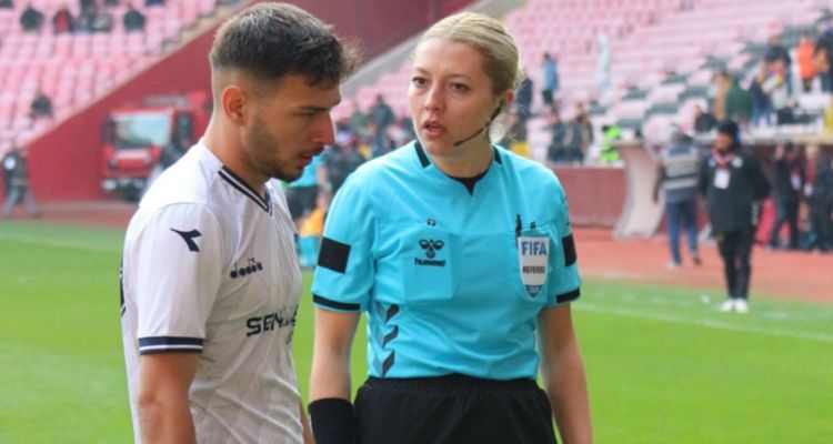Süper Lig'de İlk Kez Düdük Çalacak: Melek Dakan Kimdir?