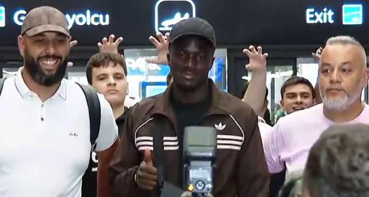 Beşiktaş'ın Yeni Transferi Kassoum Ouattara İstanbul'a Geldi