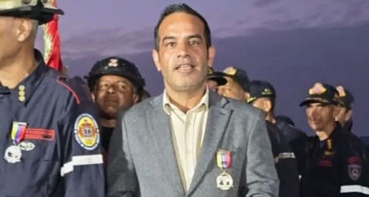 Venezuela Depreminde 38 Kişiyi Kurtaran İbrahim Eser'e Kahramanlık Nişanı