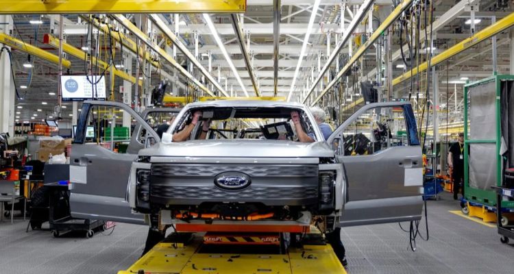 Yapay Zekadan İstediğini Alamayan Ford, Mühendislerini Geri Aldı