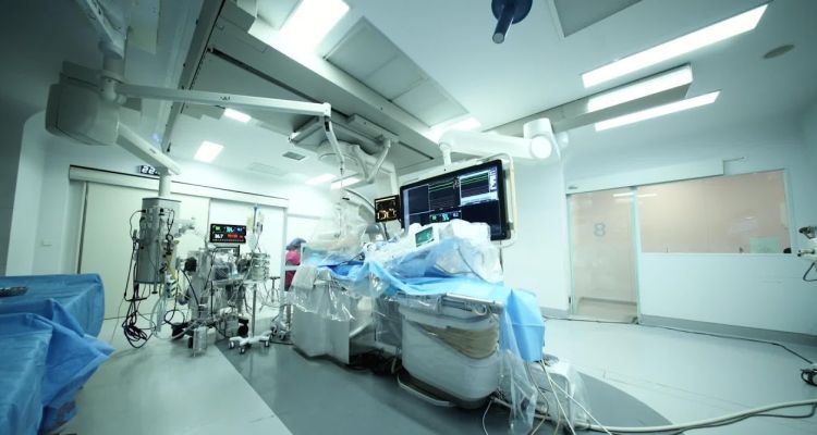 Çin'de Yapay Zeka Destekli Robot Kalp Ameliyatında Kullanıldı